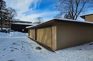 2407 Unity Ave N, Golden Valley, MN 55422 - Photo 19