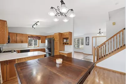 8824 Oregon Avenue N, Brooklyn Park, MN 55445 - Photo 9