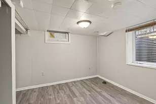 2057 Giesmann St, Roseville, MN 55113 - Photo 27