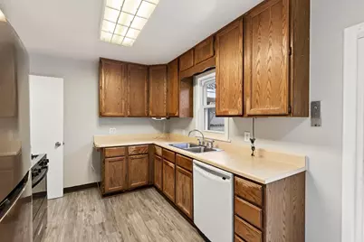 2057 Giesmann Street, Roseville, MN 55113 - Photo 9