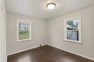 2057 Giesmann St, Roseville, MN 55113 - Photo 13