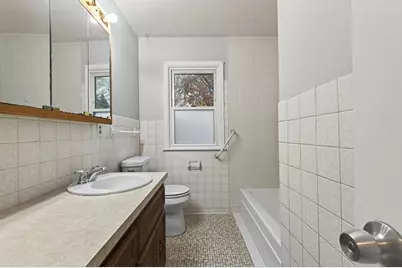 2057 Giesmann Street, Roseville, MN 55113 - Photo 17