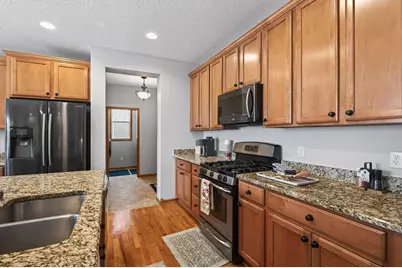 10025 Toledo Drive N, Brooklyn Park, MN 55443 - Photo 17