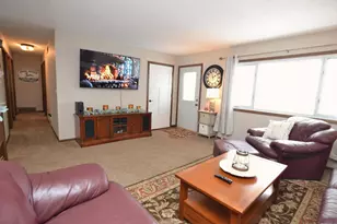 803 Hillcrest Dr, Montgomery, MN 56069 - Photo 5