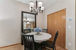 8465 Cortland Rd, Eden Prairie, MN 55344 - Photo 7