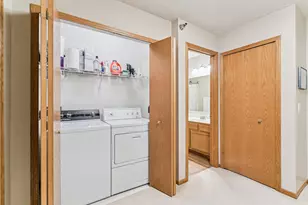 8465 Cortland Rd, Eden Prairie, MN 55344 - Photo 21