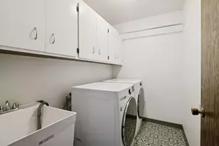 6066 Blake Ridge Rd, Edina, MN 55436 - Photo 23