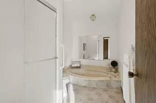 6066 Blake Ridge Rd, Edina, MN 55436 - Photo 15