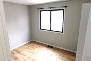 7670 13th St N, Oakdale, MN 55128 - Photo 15