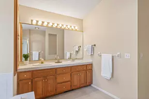 8810 Pointe Vista Dr, Victoria, MN 55386 - Photo 17