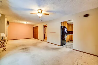 1442 Sandhurst Avenue E, Maplewood, MN 55109 - Photo 13