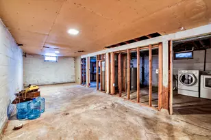 1442 Sandhurst Ave E, Maplewood, MN 55109 - Photo 17