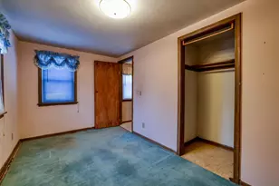 1442 Sandhurst Ave E, Maplewood, MN 55109 - Photo 11