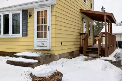 1442 Sandhurst Avenue E, Maplewood, MN 55109 - Photo 3