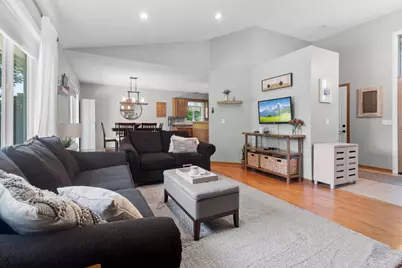 349 69th Street N, Mahtomedi, MN 55115 - Photo 7