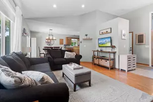 349 69th St N, Mahtomedi, MN 55115 - Photo 7