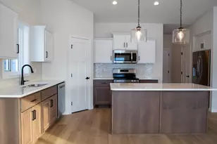 7361 26th St S, Fargo, ND 58104 - Photo 9