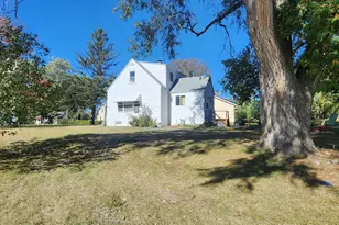 710 Johnson St, Henning, MN 56551 - Photo 3