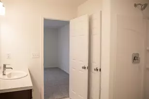 6738 Meadow View Dr S, Fargo, ND 58104 - Photo 19