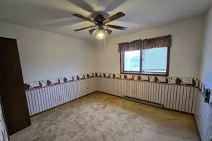 612 7th St NE, Pipestone, MN 56164 - Photo 25