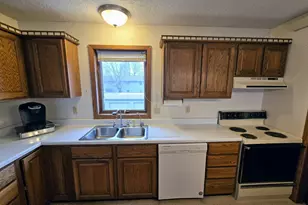 612 7th St NE, Pipestone, MN 56164 - Photo 9