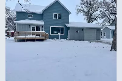 423 12th Street N, Breckenridge, MN 56520 - Photo 1