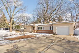 1305 4th St SW, Austin, MN 55912 - Photo 1