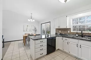 14475 O'Connell Rd, Savage, MN 55378 - Photo 9