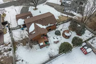 10512 Quebec Rd, Bloomington, MN 55438 - Photo 3