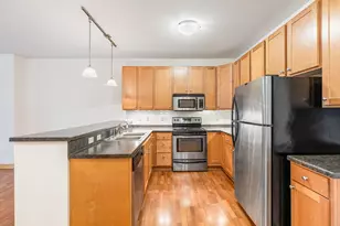 2900 University Ave SE, Minneapolis, MN 55414 - Photo 3