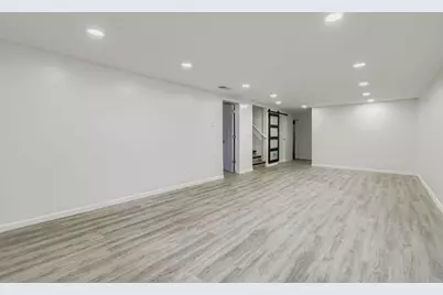 6807 Quail Avenue N, Brooklyn Center, MN 55429 - Photo 21