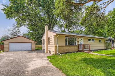 6807 Quail Avenue N, Brooklyn Center, MN 55429 - Photo 3