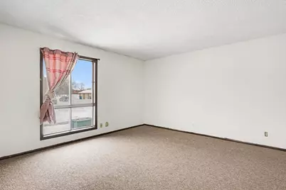 7922 Yates Avenue N, Brooklyn Park, MN 55443 - Photo 5