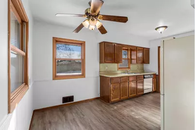 882 Lund Avenue NE, Spring Lake Park, MN 55432 - Photo 5