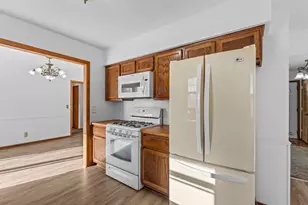 882 Lund Ave NE, Spring Lake Park, MN 55432 - Photo 7