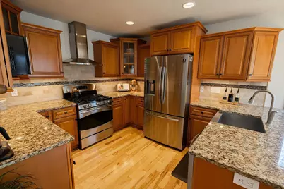 8566 Oak Hill Circle, Credit River Township, MN 55372 - Photo 9