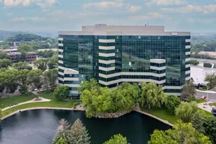 5601 Smetana Dr, Minnetonka, MN 55343 - Photo 29