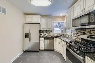 2265 Kentucky Ln, Saint Louis Park, MN 55426 - Photo 3