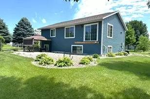 1103 N 15th St, Montevideo, MN 56265 - Photo 5