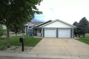 1103 N 15th St, Montevideo, MN 56265 - Photo 3