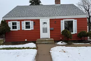 2035 3rd St E, Saint Paul, MN 55119 - Photo 3