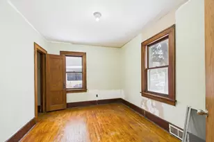 827 Pedersen St, Saint Paul, MN 55119 - Photo 9