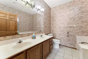2510 Lockwood Dr, Mendota Heights, MN 55120 - Photo 21