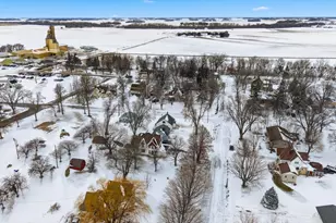 630 Mowbray St, Stewart, MN 55385 - Photo 9