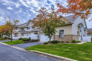 3772 Vermilion Ct S, Eagan, MN 55122 - Photo 3