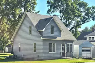 204 E 1st St, Morris, MN 56267 - Photo 1
