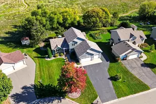 634 Chaucer Ln, Watertown, MN 55388 - Photo 51