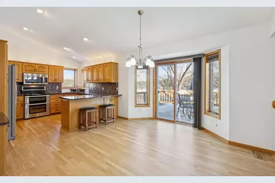 634 Chaucer Lane, Watertown, MN 55388 - Photo 5