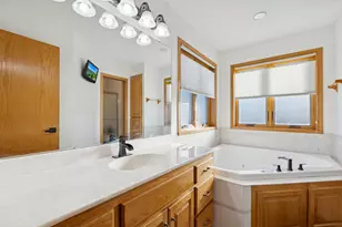 634 Chaucer Ln, Watertown, MN 55388 - Photo 21