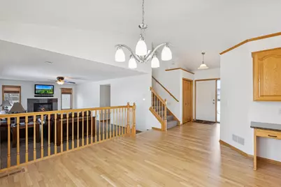 634 Chaucer Lane, Watertown, MN 55388 - Photo 7